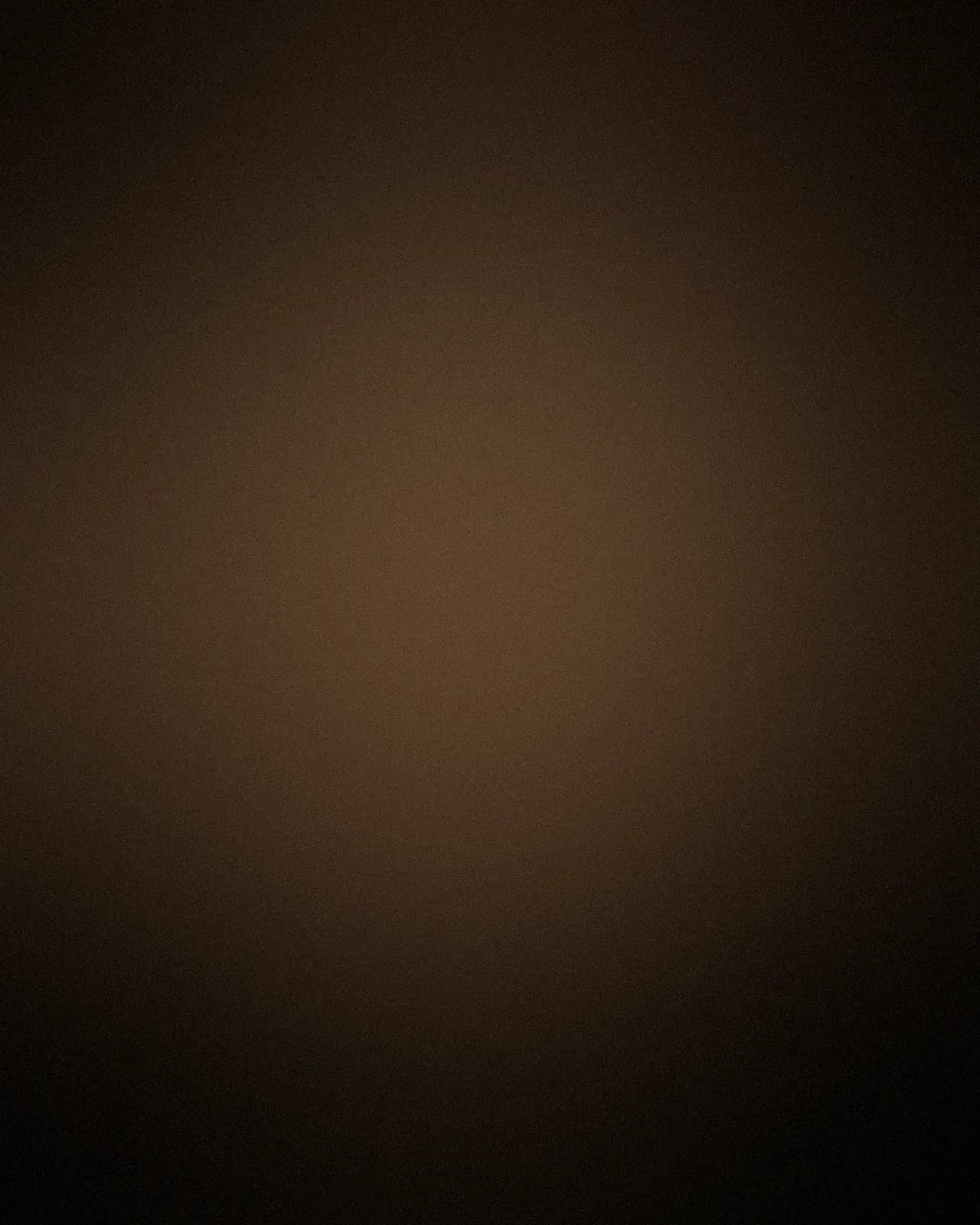 Secangkir kopi di udara dingin
